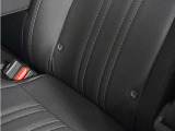 ◆ISOFIX◆シートベルトいらずでチャイルドシートと固定金具を連結するだけでガッチリ固定できます。