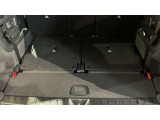 ウィンカー内蔵ドアミラーを開発したのは『メルセデス・ベンツ』です。他車からの視認性が高まり、事故の可能性を低減させています。更に、点灯部分はドライバーの視界に入らないように設計されています。