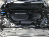 【BMWクリーンディーゼル】市場をリードするディーゼルエンジン。低回転ステージ専用ターボが走り出しから効果的に過給を行いスムーズな発進加速や低燃費を実現。ディーゼルの常識を超えたスポーティな走りを!