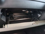 ETCはグローブボックス内に搭載されています 隠れた場所にあるためスッキリした見た目になるだけでなく、盗難対策としても優れています