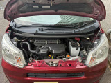 エンジンルームも綺麗です。日産整備士がしっかり整備をしてお渡しします