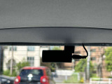 すべての車両を2年間の走行距離無制限保証(メーカー保証)を付帯して販売致しますので、ご納車の後も安心が続きます。全国のメルセデス・ベンツ工場でどこでも保証修理OKです!