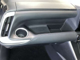 純正で付いていると車内にマッチしてます!新たに購入する必要が無いのも嬉しいですね!