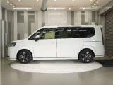 整備代金を車両本体価格に含んでおります。法定点検整備または定期点検を実施し、点検記録簿を発行致します。