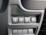 車内から開閉できる電動スライドドアスイッチ♪ドアノブでも開閉できますが、お子様の乗降にはお父さん、お母さんの愛情をプラスして開閉してあげてください(*^_^*)