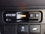 デザインスッキリのビルトイン『ETC』!高速道路の特典はもちろん、キャッシュレスなので料金所では徐行するだけで通過可能です!
