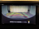 パノラミックビューモニター付きです。車両を上から見たような映像をディスプレイオーディオ画面に表示。運転席からの目視だけでは見にくい、車両周辺の状況をリアルタイムでしっかり確認できます。
