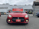 凛としたフェイスが魅力のフロントデザイン!白い光・ハイレスポンス、低燃費の【LEDヘッドランプ】!