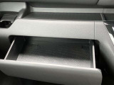 使いやすい場所に豊富な収納スペース。収納が多いと便利ですよね♪