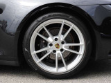 F:235/40ZR19 R:295/35ZR20