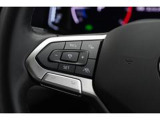 【ステアリング左側】ACCなどの運転支援の操作のスイッチ類です。ACCは高速道路などで前に走る車との距離を保ちながら追従走行する運転支援システムです。