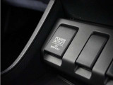 ◆12V電源ソケット◆スマートフォンの充電等にも便利な電源ソケット!使いやすい場所に装備されています。