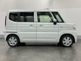 後席両側電動スライドドア☆開け閉めの際に隣の車や壁にぶつける心配もありません。