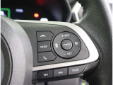 レーダークルーズコントロール(全車速追従機能付)付きです。車速に応じて追従支援してくれるので、ロングドライブも快適です。詳細は販売店スタッフまでおたずねください。