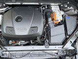 当店の認定中古車(VOLVO APPROVED CAR)はメーカー基準の車齢・走行に応じた内外装・機関の176項目もの項目に厳密な点検を実施。すべての基準を満たした自信を持ってお届けする中古車です。