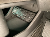 車内で便利な電源供給。【アクセサリーソケット】で、スマートに充電!