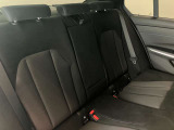 ご納車前に、リア3面にプライバシーフィルムの施行も可能です。荷物の盗難防止、UVカット等の効果があります。プロが選ぶ高耐久、高品質なフィルムは種類も豊富で仕上がりも非常に綺麗です。
