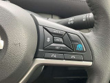 プロパイロットスイッチ。高速道路での、単調な&rdquo;渋滞走行&rdquo;と長時間の&rdquo;巡航走行&rdquo;。この2つのシーンで、ドライバーに代わってアクセル、ブレーキ、ステアリングを自動で制御。