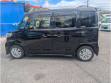 室内やハンドル周りは常に触る部分ですので、現車を見てしっかりとチェックしたいですね。