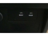 携帯電話の充電に最適なUSBポートを装備しています!