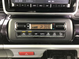 オートエアコンなので温度だけあわせていれば、室内は快適温度に!