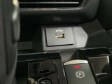 USBタイプAの充電コネクターが装着されています。
