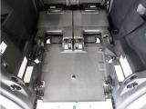 重い荷物もスロープと電動ウインチで楽に積載。車いす以外の荷物もウインチでしっかり固定できるので安心です♪