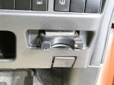 アンテナ分離型ETCです ETC本体は目立つところに設置していないのでデザイン的にも安全性も高いです 高速道路をご利用される方は必需品ですよ