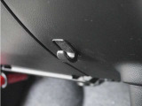 ◆フック◆ちょっとした買い物の袋を吊り下げたり、ゴミ袋を吊り下げられるコンビニフックがあり車内を転がらず便利です!