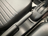 品質へのこだわり!フロアマットやシートなど車内をキレイに清掃し、ニオイや汚れなどを徹底的にクリーニングしてもらっております。室内はピカピカです☆