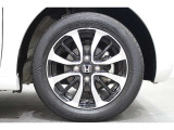 純正のアルミホイールが足元を飾ります!タイヤサイズは155/65R14 になります。