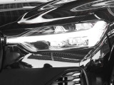 ヘッドライトはLED仕様です トールハンマーと呼ばれるT字型のヘッドライトです