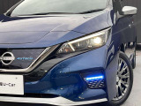 最新式はLEDヘッドランプですね。瞬時に明るい光が夜間の運転をぐっと楽にしてくれますよ。