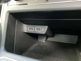 USBが付いています。スマホの充電もできます