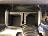 便利なドリンクホルダーが付いています。