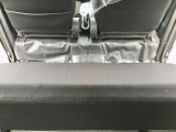 生地のへたりや目立つキズ、擦れも少なく元気なシートです!
