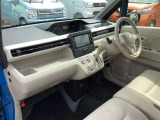 ご納車時には再度洗車・室内清掃を行い展示中についてしまった汚れも落として気持ち良くお乗りいただける状態にして納めさせていただきます!