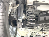 お車を安心してお乗りいただく為には、足回りの定期点検が欠かせません。サービスサポート(有償保証)では無料点検もご提供しており、安心のカーライフをお過ごしいただけるサポート体制が整っています。