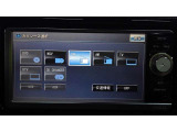 CD/DVD再生やフルセグTV等がご利用可能です。