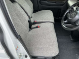 走行中の視線移動を少なくしたレイアウト。 安心して運転に集中できるマツダ独自の運転環境。