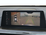 リアビューカメラ、トップビュー+サイドビューカメラ名前の通り車体後方を映し出すカメラと、車両周辺を真上から見た画像を合成して表示するカメラです。もちろんサイドビューカメラも付属します。