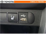 ポータブルオーディオなどの機器を接続して、車両のスピーカーで聞くことができます。