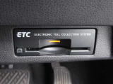 ビルトインETC インストルメントパネルのデザインにフィットするETCです。