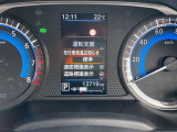 運転支援システムなどのお車の様々な情報がメーター内で確認、設定できます