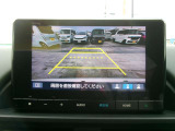 バックカメラで後方を映すので車庫入れも安心