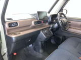 見通しのよいすっきりとした視界で、誰でも運転しやすいです。運転のしやすさは疲れにくさにも繋がりますよ♪