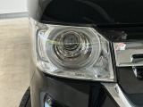 【LEDヘッドライト】ディスチャージヘッドライト(HID)と同等の明るさで、夜道や雨天走行が明るく視界良好!!