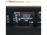 【プリクラッシュセーフティ】先行車と衝突の可能性が高まった時に、警報ブザーで知らせたり、さらにブレーキが自動でかかり、衝突回避を支援します。