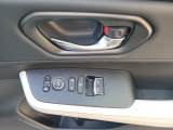 運転席側パワーウインドウスイッチ
