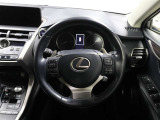 各操作スイッチなどもハンドルから手を放すことなく操作可能で安全運転に支援いたします!